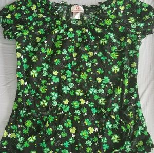 Fun St Patties Day Scrub Top!